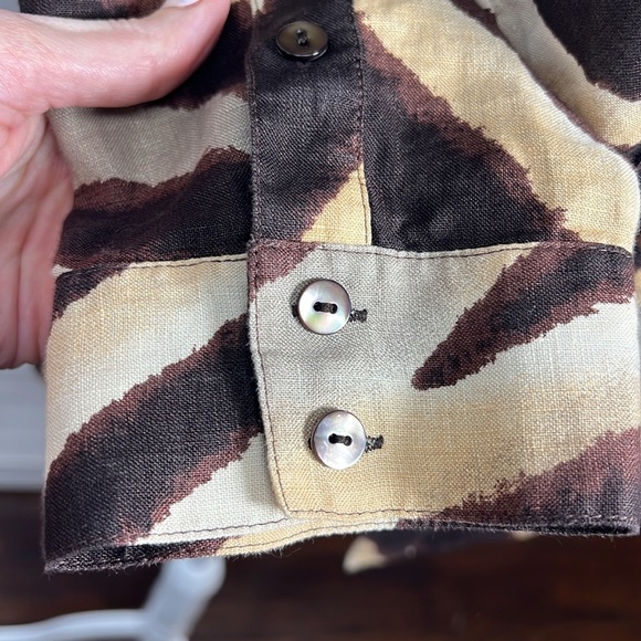 Lafayette 148 New York 100% Linen Animal Print 3/4 Roll Tab Sleeve Top Size 4 - Picture 4 of 10